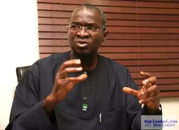FG Pledges Not To Revoke Any Inherited Contracts, Says Fashola